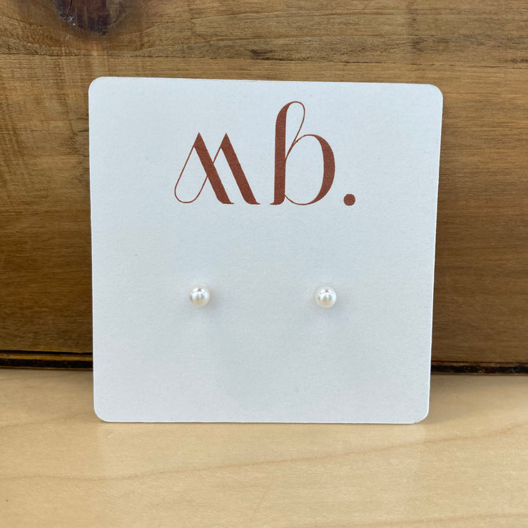Small Pearl Studs