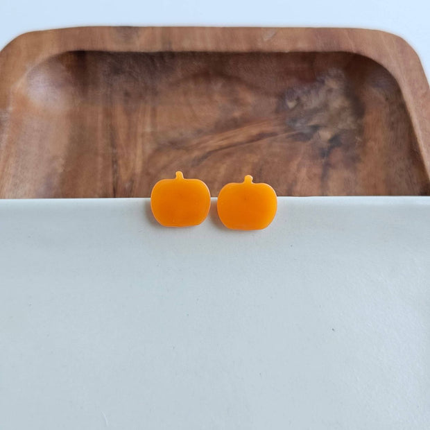 Pumpkin stud earrings