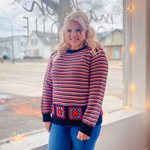 striped embroidery hemline sweater - large