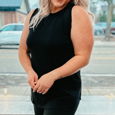 Sleeveless Flowy Tank Top- black